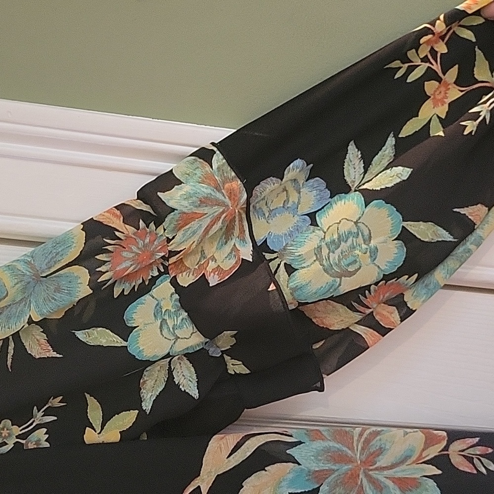 Bundle 5 items for $30 sale - Picture 3 of 4
